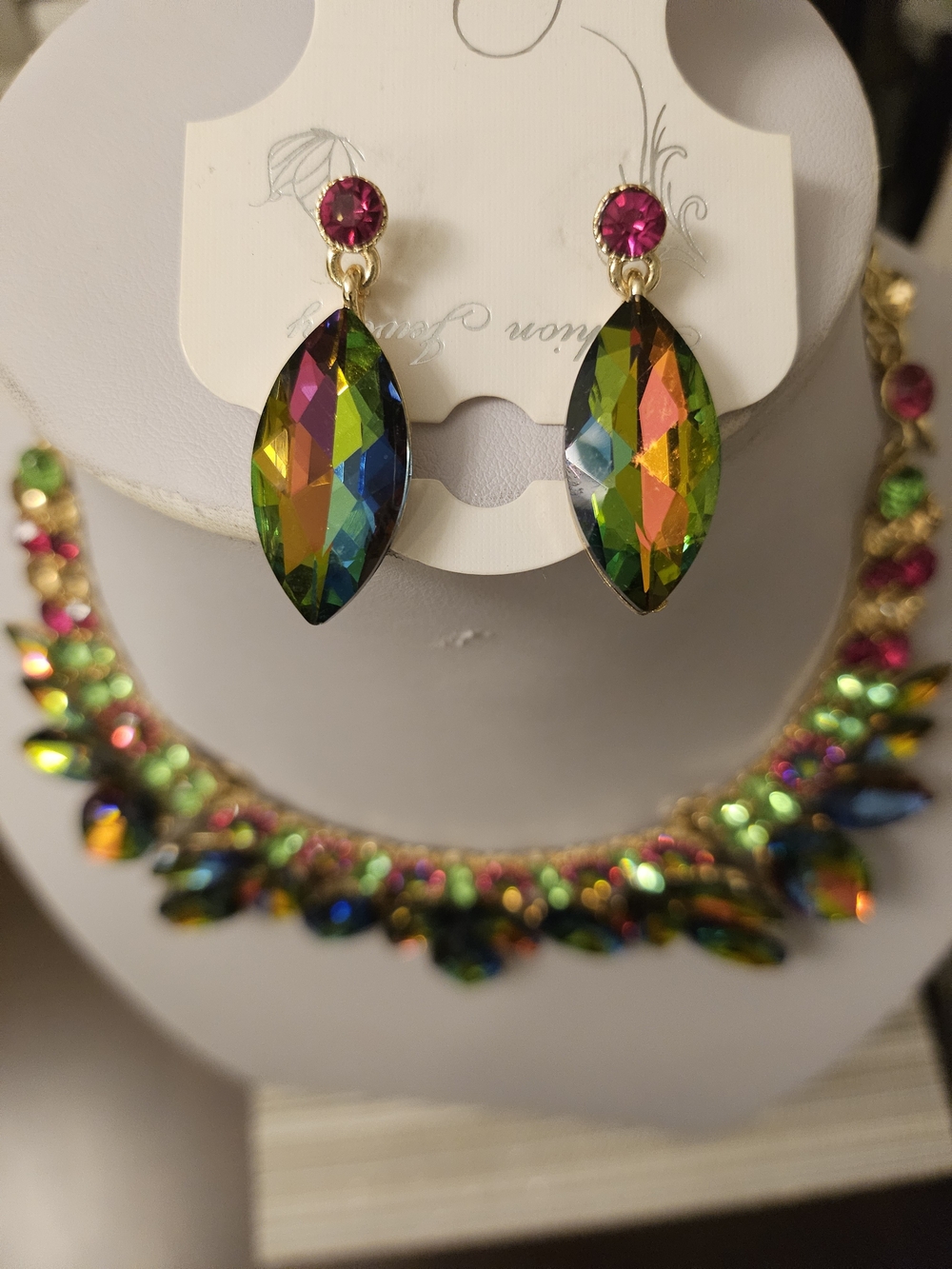 Fashion Jewelry Multicolor Marquise Crystal Necklace Set with Pink Accents
